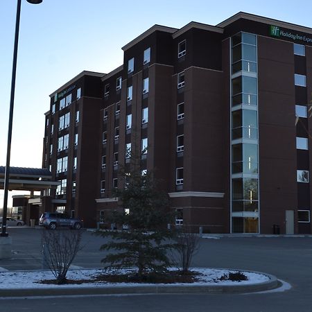 Holiday Inn Express & Suites Cold Lake By Ihg Εξωτερικό φωτογραφία