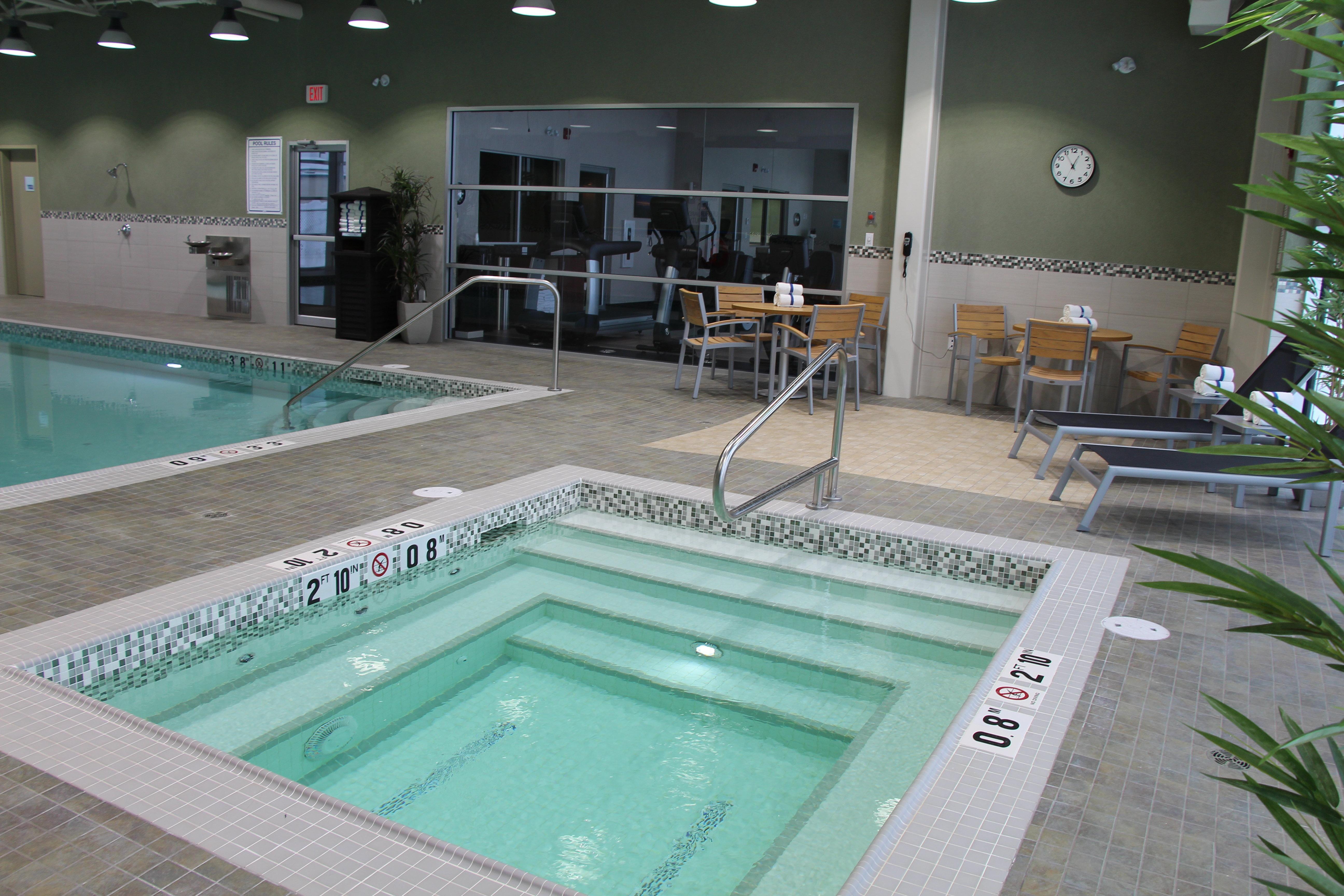 Holiday Inn Express & Suites Cold Lake By Ihg Εξωτερικό φωτογραφία