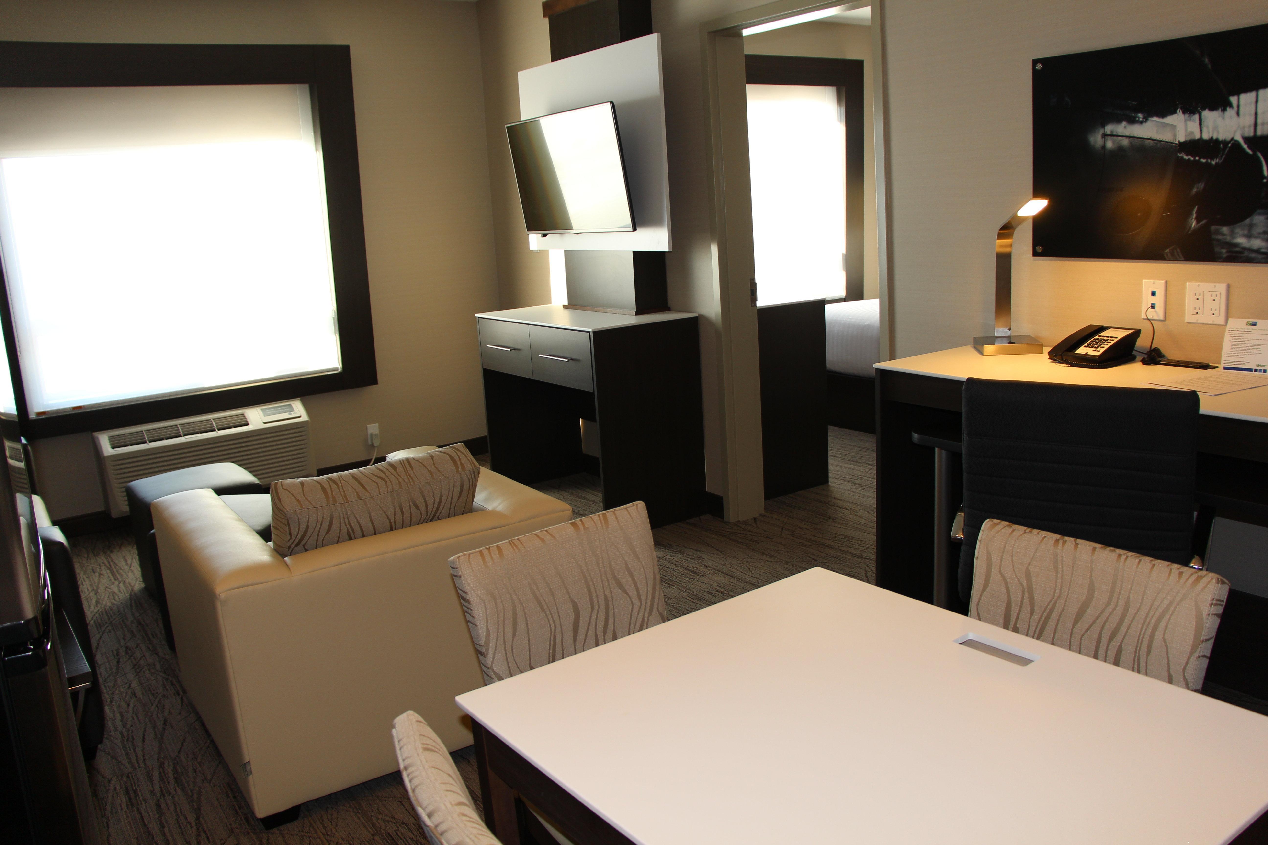Holiday Inn Express & Suites Cold Lake By Ihg Εξωτερικό φωτογραφία