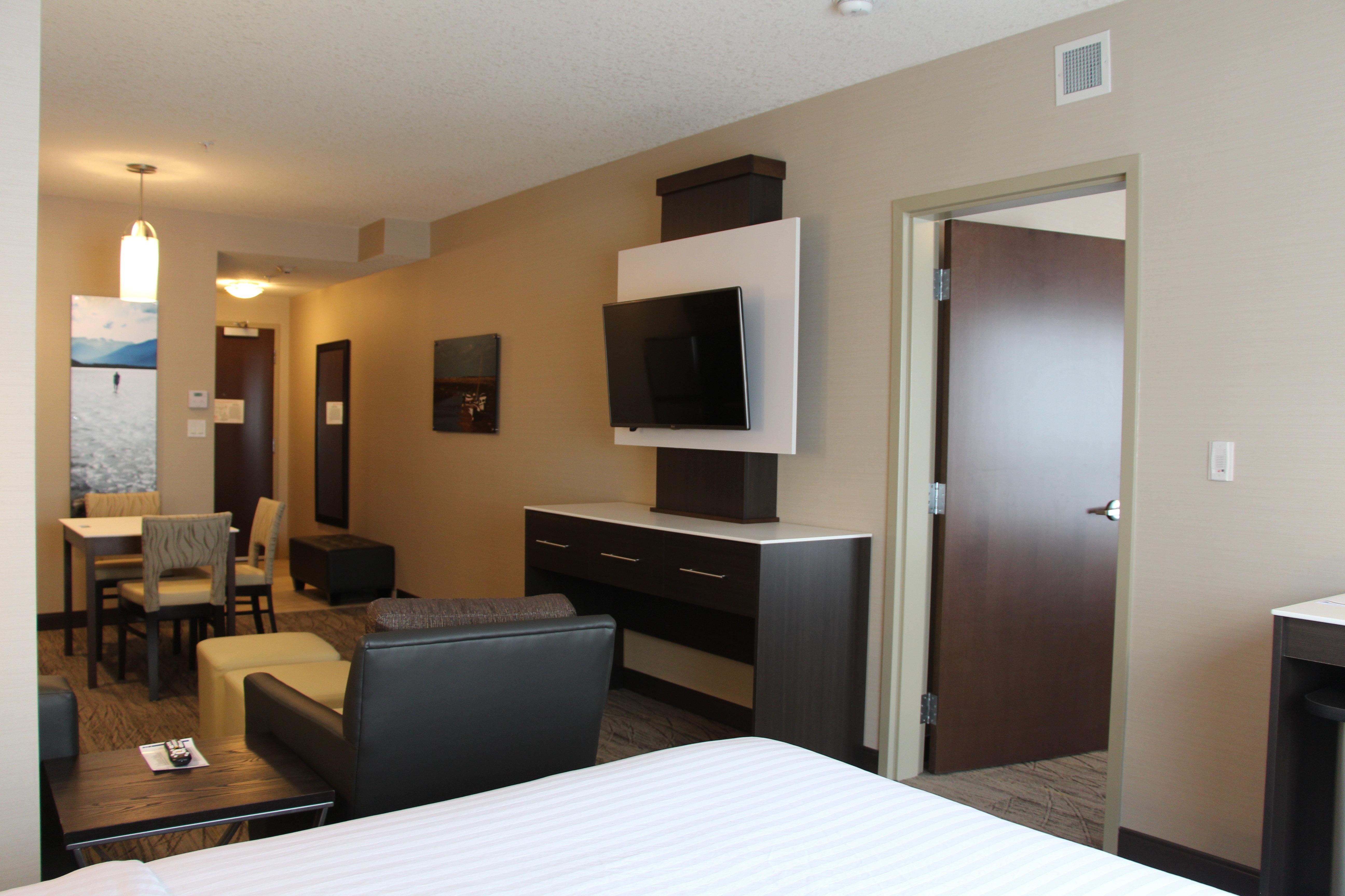 Holiday Inn Express & Suites Cold Lake By Ihg Εξωτερικό φωτογραφία