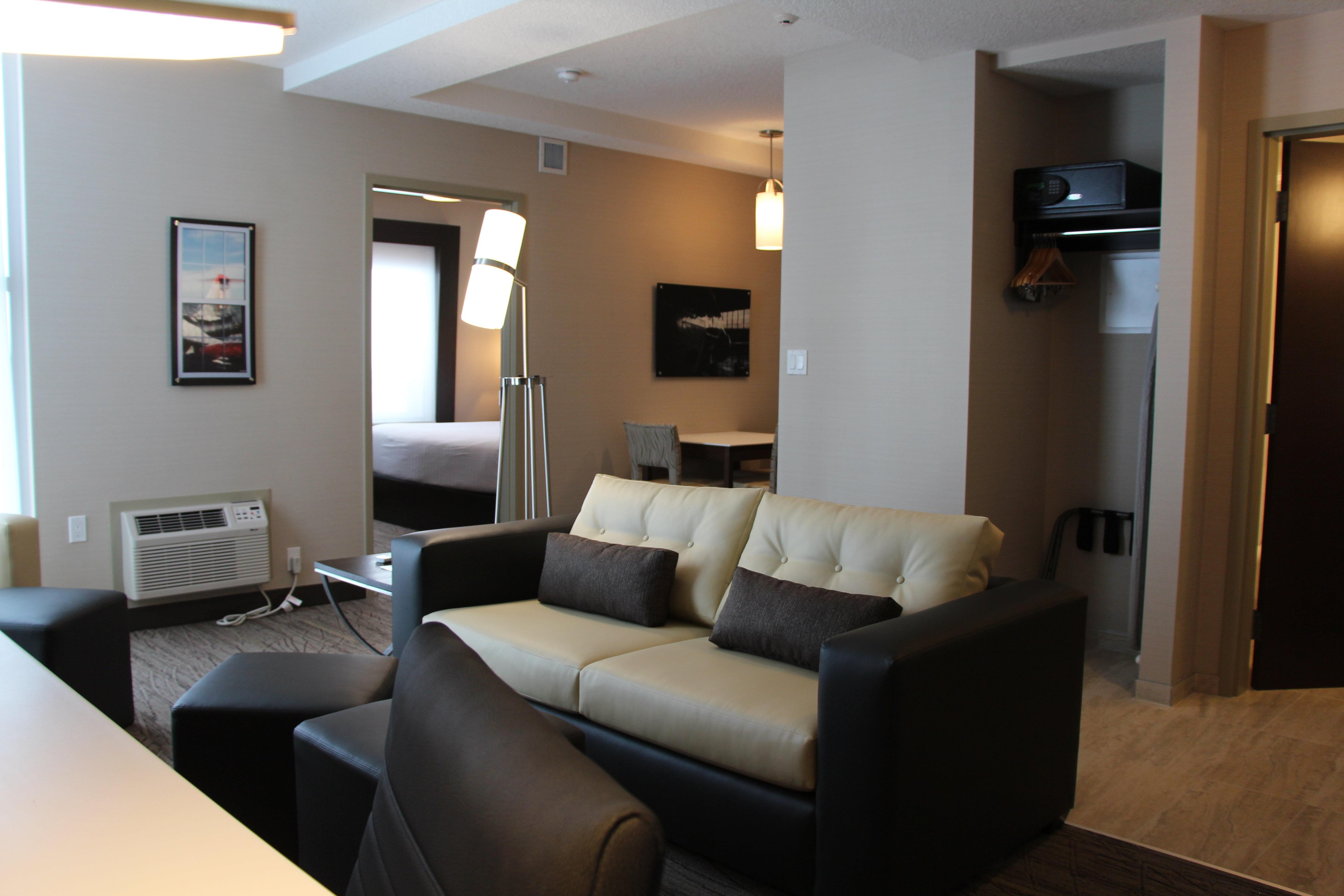 Holiday Inn Express & Suites Cold Lake By Ihg Εξωτερικό φωτογραφία