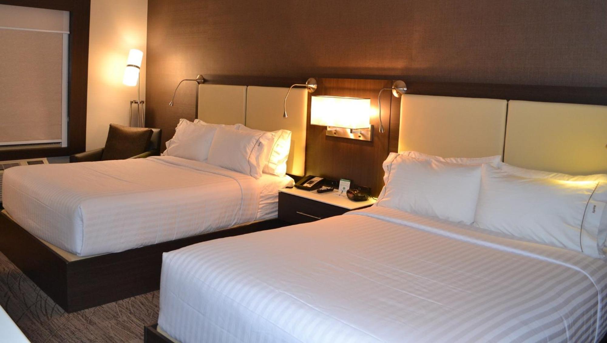 Holiday Inn Express & Suites Cold Lake By Ihg Εξωτερικό φωτογραφία